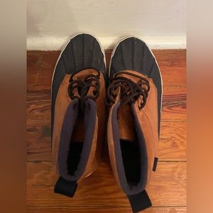 Vans MTE “duck boots” Size 13